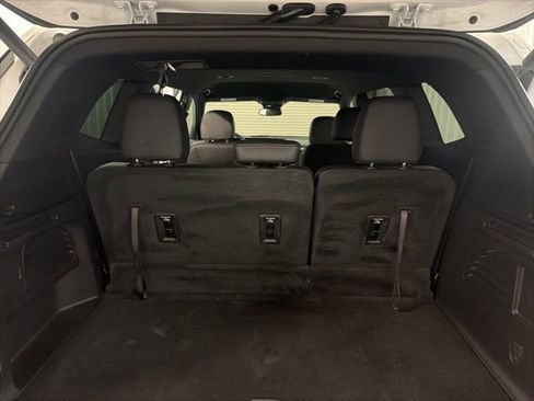 Used 2025 Buick Enclave Preferred AWD/4WD image 22