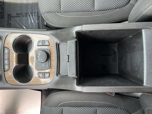 Used 2021 GMC Acadia SLE w/ Driver Convenience Package AWD/4WD image 23
