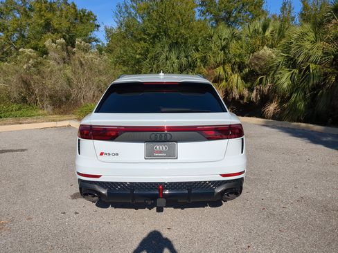 New 2026 Audi RS Q8 performance image 5