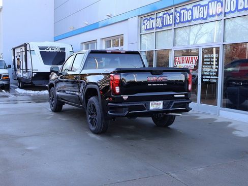 New 2026 GMC Sierra 1500 Elevation image 8