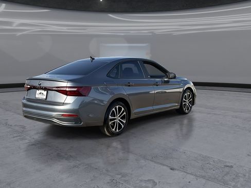 Used 2026 Volkswagen Jetta Sport FWD image 5