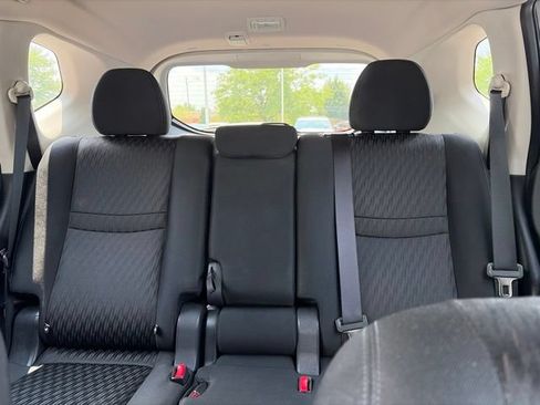 Used 2018 Nissan Rogue SV w/ Premium Package AWD/4WD image 6