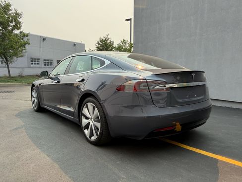 Used 2020 Tesla Model S Performance AWD/4WD image 3