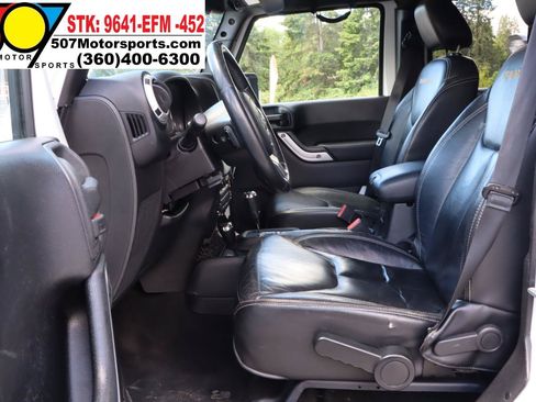 Used 2013 Jeep Wrangler Unlimited Sahara w/ Mopar Chrome Edition Group AWD/4WD image 13