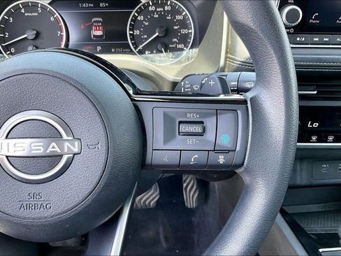 Certified 2023 Nissan Rogue SV FWD image 19