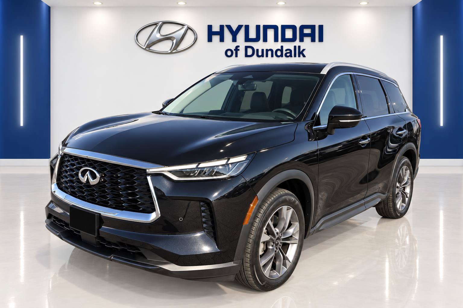 Used 2024 INFINITI QX60 Luxe AWD/4WD image 3