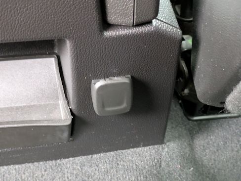 Used 2018 Chevrolet Silverado 1500 LT w/ All Star Edition image 15