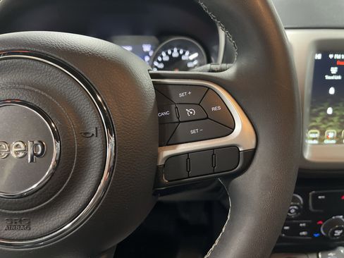 Used 2021 Jeep Compass Latitude image 18