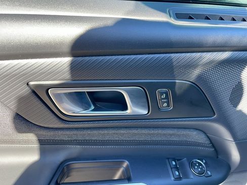 Certified 2025 Ford Mustang Coupe image 9