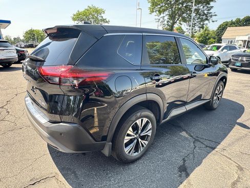 Used 2023 Nissan Rogue SV AWD/4WD image 7