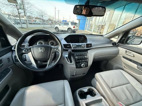 Used 2013 Honda Odyssey Touring image 18