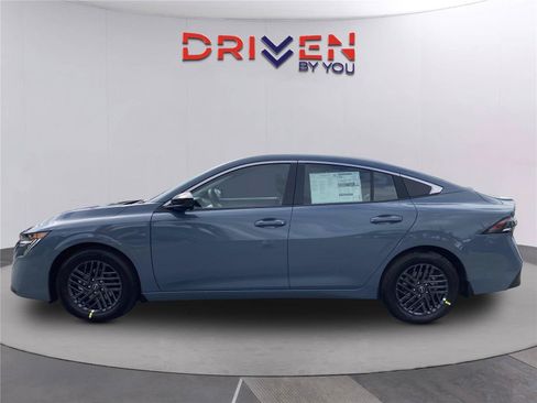 New 2026 Nissan Sentra SV w/ SV Convenience Package FWD image 7