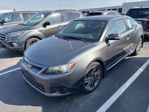 Used 2011 Scion tC FWD image 3