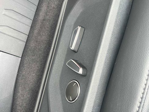 New 2025 Ford F150 Lariat w/ Equipment Group 502A High image 38