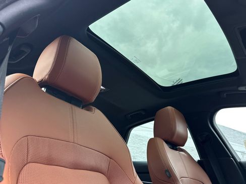 Used 2024 Jaguar XF R-Dynamic SE image 23