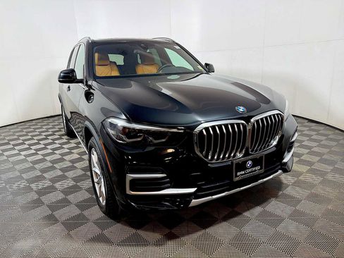 Certified 2023 BMW X5 xDrive40i w/ Premium Package image 2