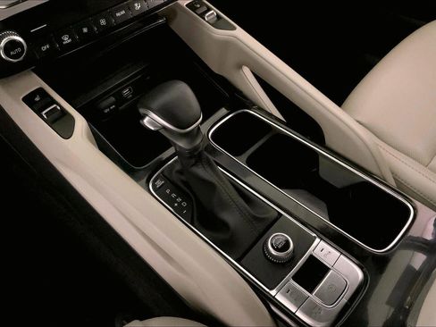 Used 2024 Kia Telluride S FWD image 17