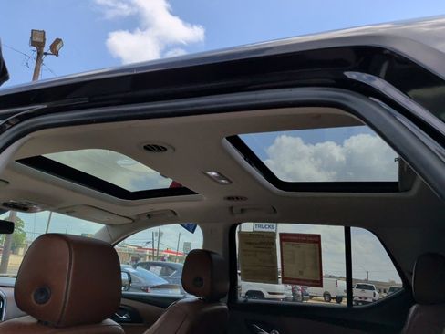 Used 2021 Chevrolet Traverse High Country w/ LPO, Floor Liner Package AWD/4WD image 23