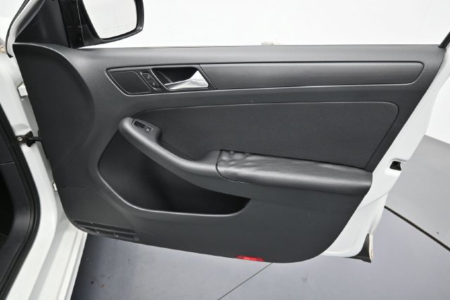 Used 2015 Volkswagen Jetta S FWD image 31