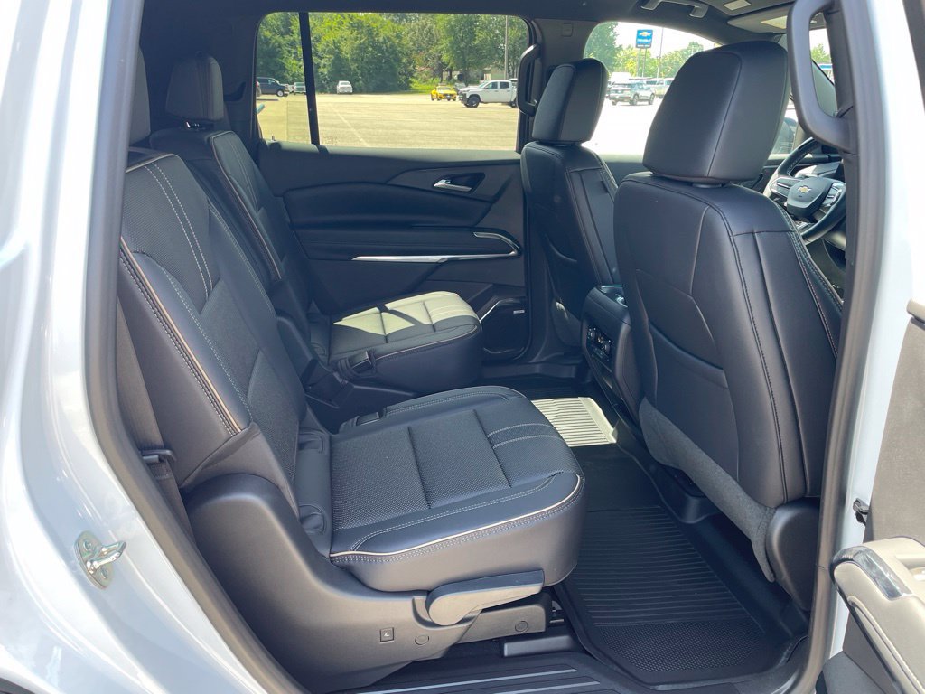 New 2026 Chevrolet Traverse High Country w/ LPO, Floor Liner Package FWD image 36