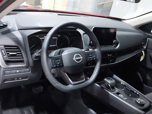 Used 2026 Nissan Rogue SV w/ Cold Weather Package image 19