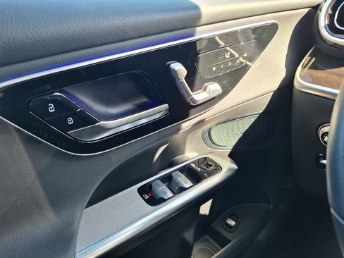 Used 2025 Mercedes-Benz GLC 300 image 18