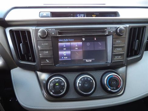 Used 2015 Toyota RAV4 LE image 15