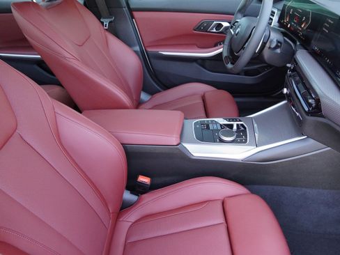 Certified 2025 BMW 330i Sedan RWD image 13