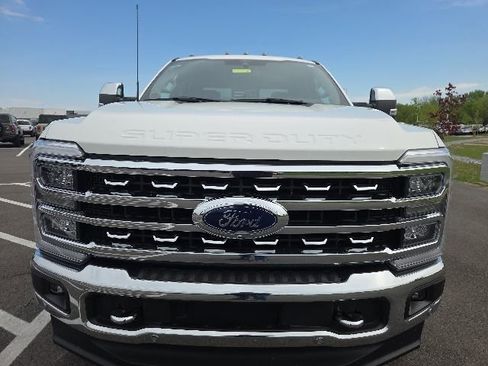 Used 2024 Ford F250 Lariat w/ Lariat Ultimate Package AWD/4WD image 3