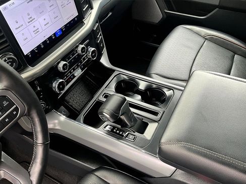 Used 2024 Ford F150 Lariat w/ Mobile Office Package image 15