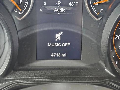 Used 2025 Jeep Gladiator Sport image 23