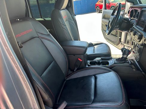 Used 2018 Jeep Wrangler Unlimited Rubicon AWD/4WD image 35