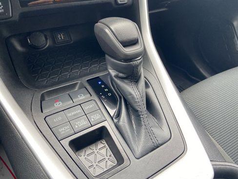 Used 2023 Toyota RAV4 LE image 16