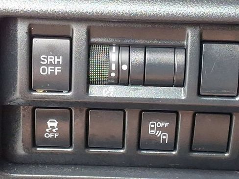 Used 2018 Subaru Crosstrek 2.0i Limited image 26