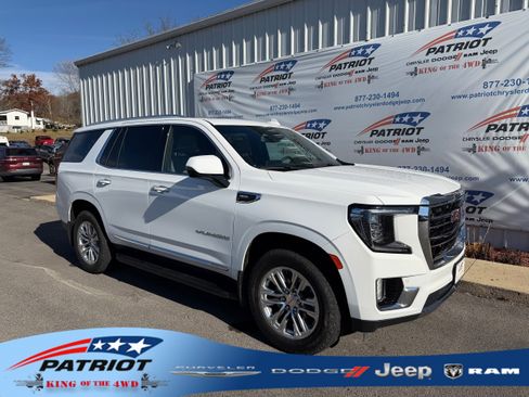 Used 2023 GMC Yukon SLT w/ SLT Premium Package image 1