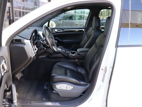 Used 2018 Porsche Cayenne Platinum Edition image 33