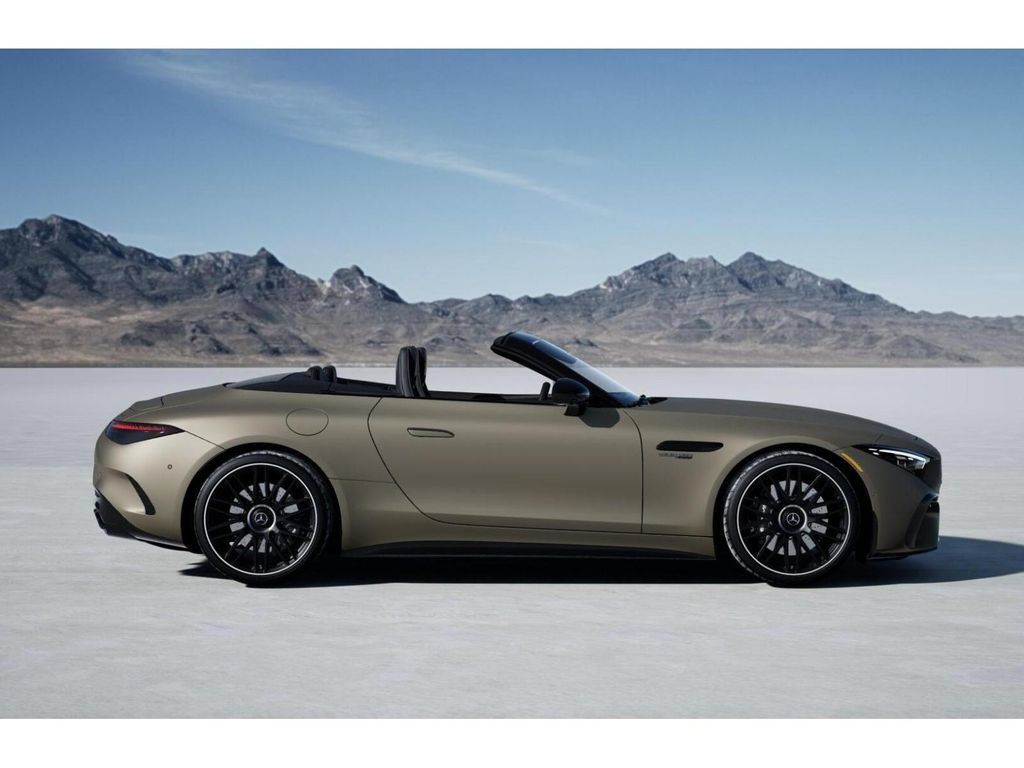 Used 2025 Mercedes-Benz SL 63 AMG 4MATIC image 2