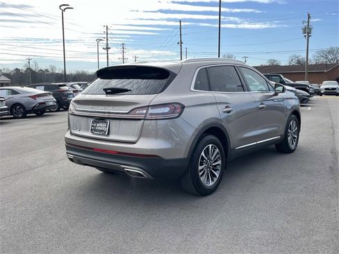 Used 2021 Lincoln Nautilus AWD w/ Equipment Group 101A image 5