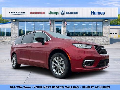 New 2026 Chrysler Pacifica Select image 1