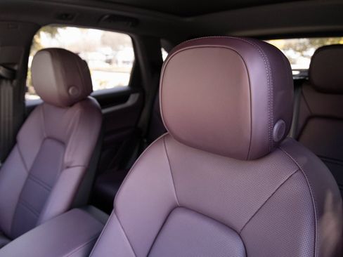 Certified 2026 Porsche Cayenne S AWD/4WD image 24