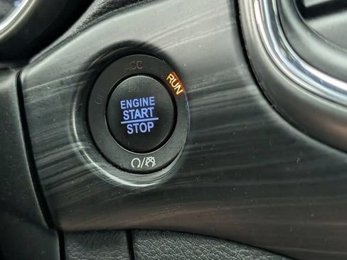 Used 2020 Jeep Grand Cherokee Laredo RWD image 23