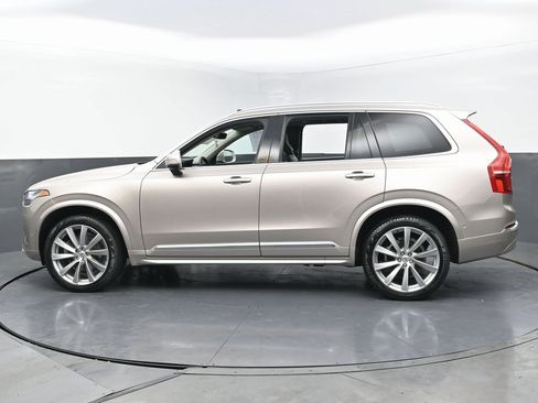 Used 2023 Volvo XC90 B6 Plus image 8