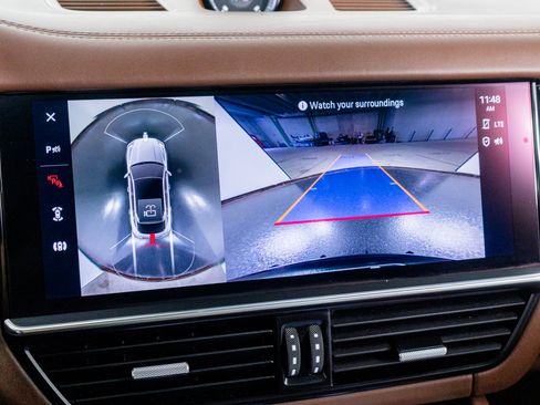 Used 2023 Porsche Cayenne Turbo image 41