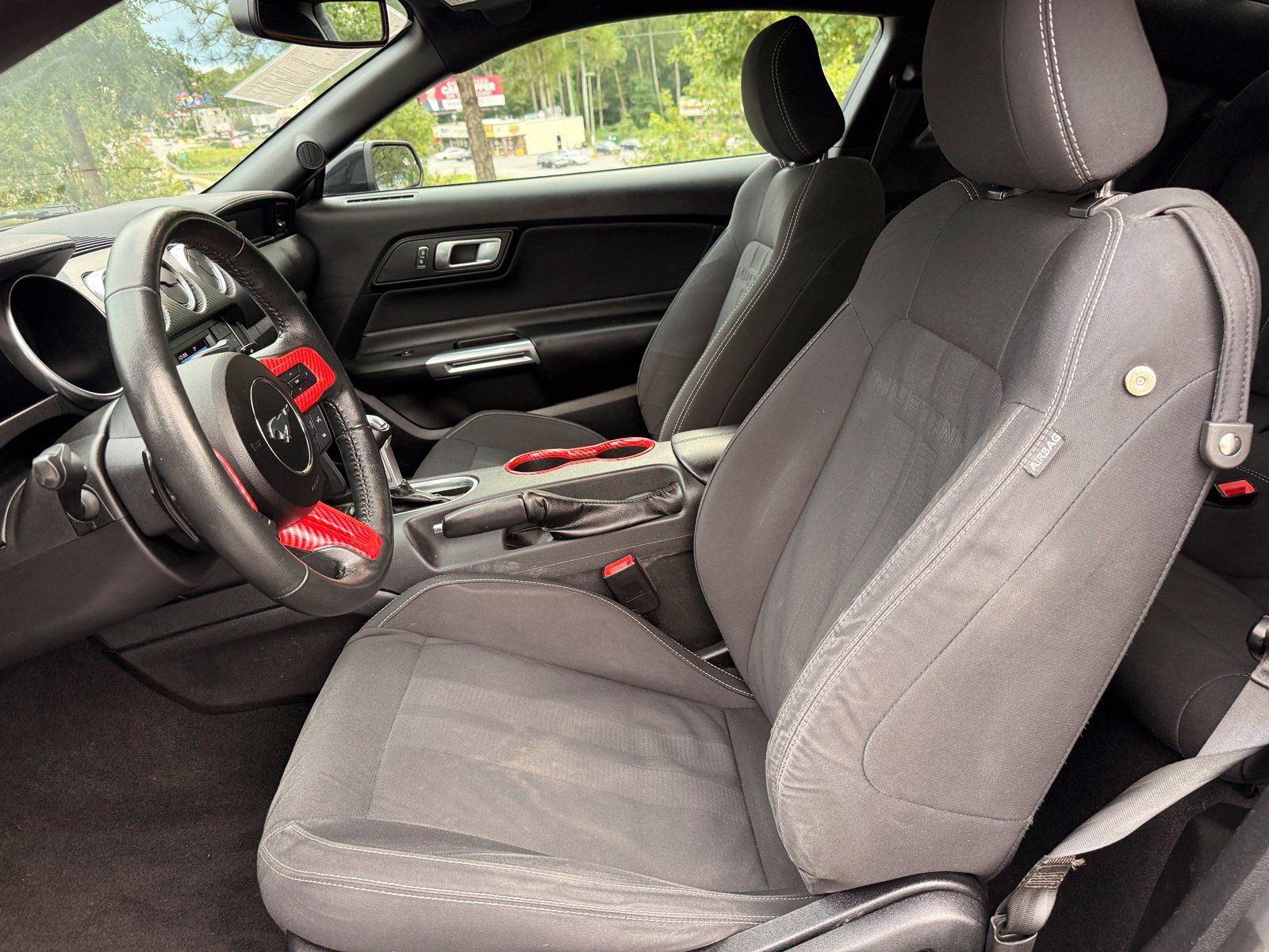 Used 2019 Ford Mustang Coupe RWD image 34