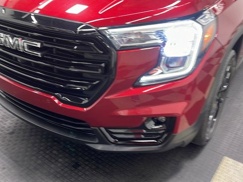 Used 2023 GMC Terrain SLT w/ Tech Package AWD/4WD image 28
