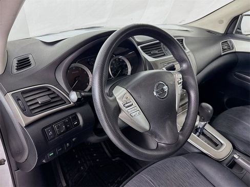 Used 2014 Nissan Sentra SV image 4