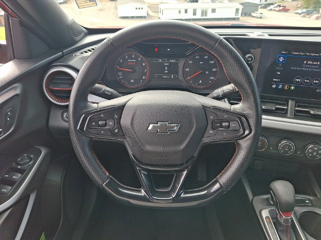 Used 2024 Chevrolet Trax RS w/ Driver Confidence Package FWD image 19