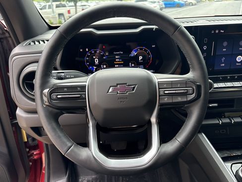 Used 2025 Chevrolet Colorado Trail Boss AWD/4WD image 17
