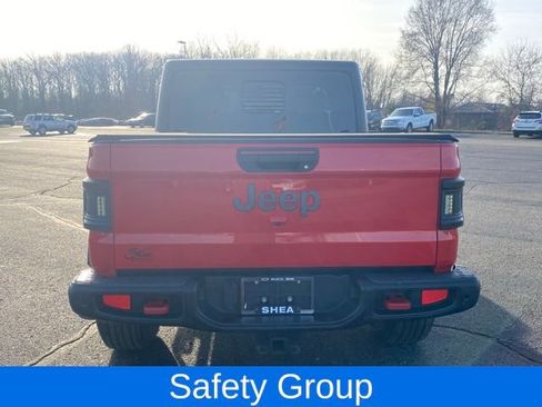 Used 2020 Jeep Gladiator Rubicon image 3