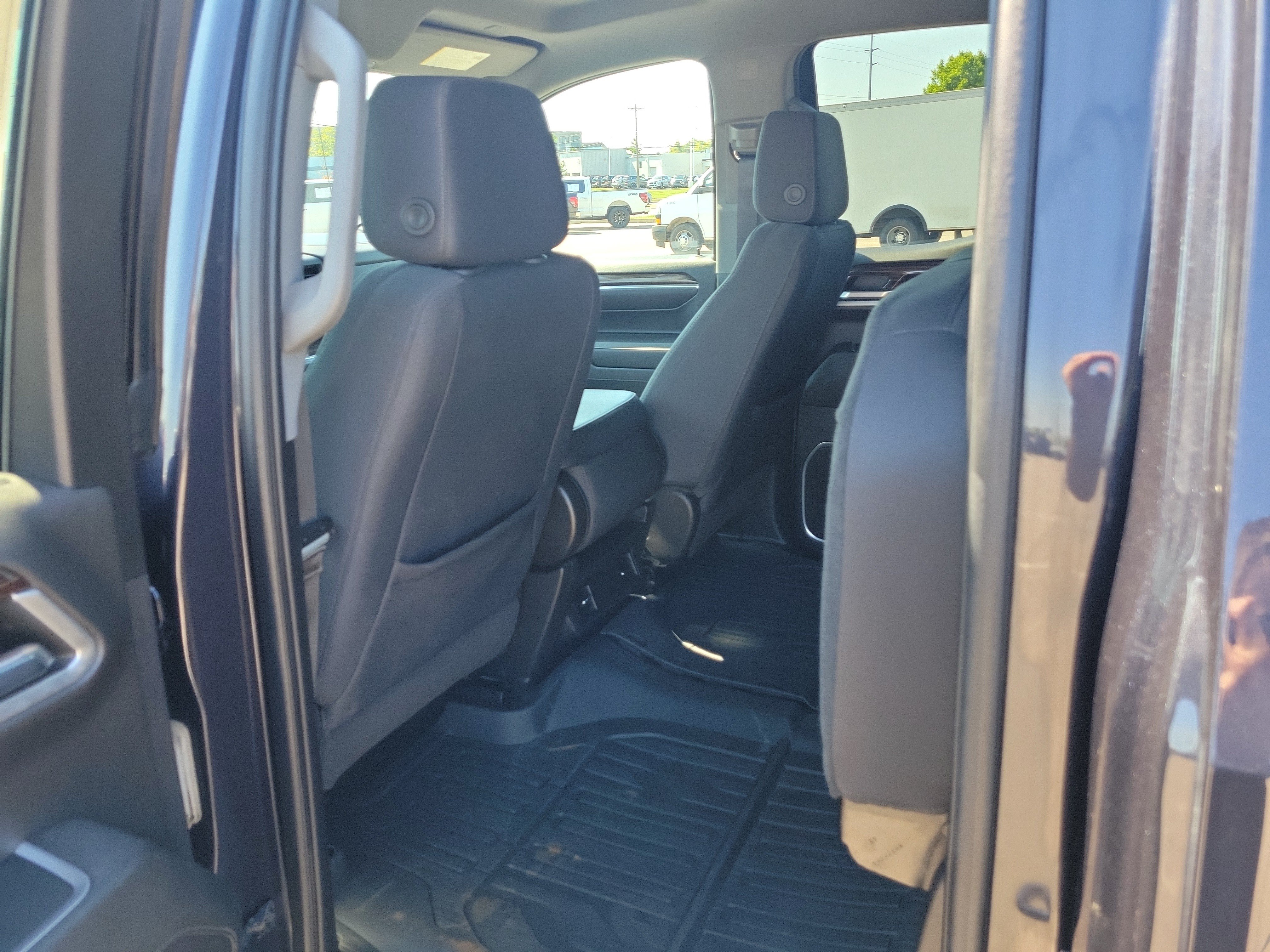 Used 2023 GMC Sierra 1500 SLE w/ Enhanced Capability Package AWD/4WD image 12